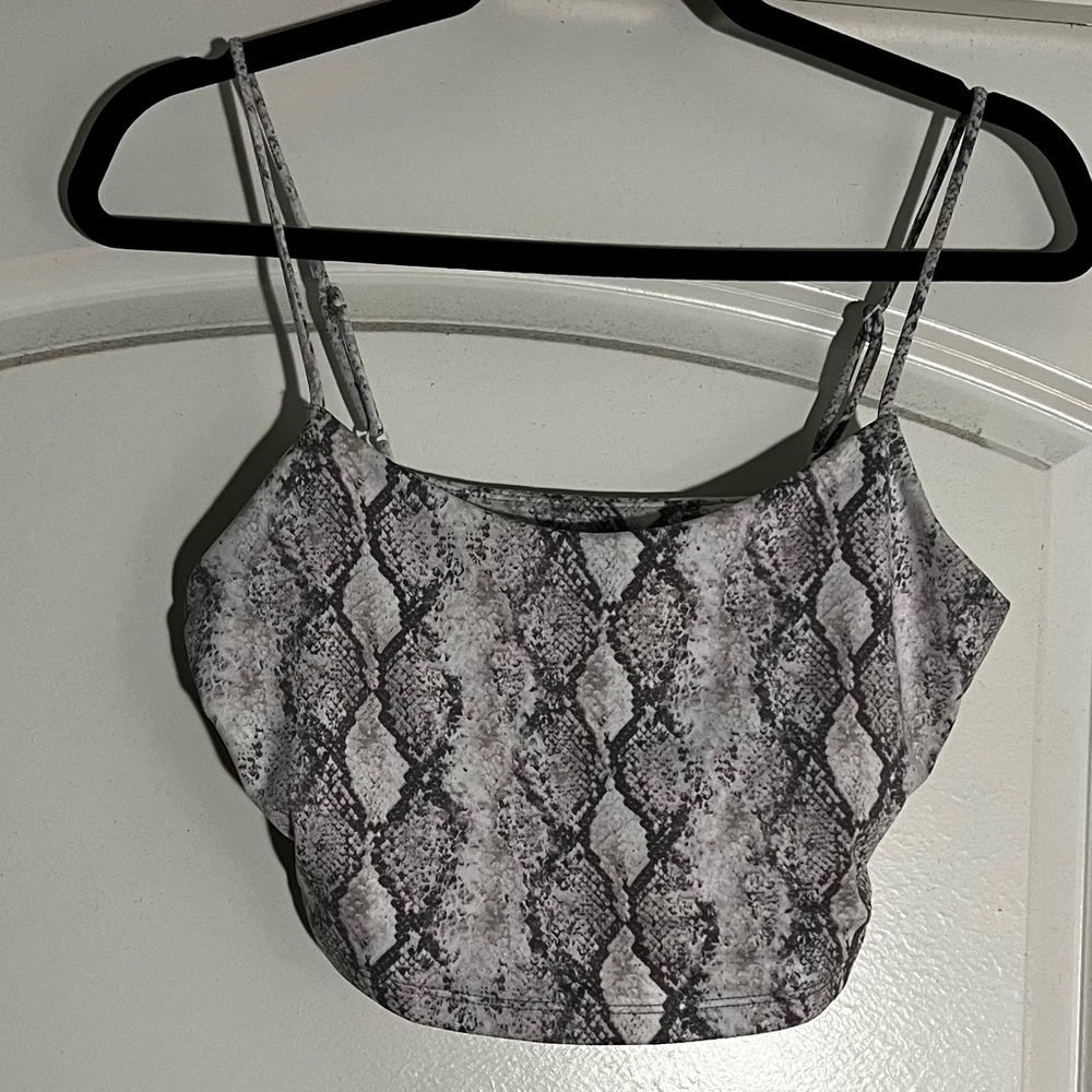 Crop top